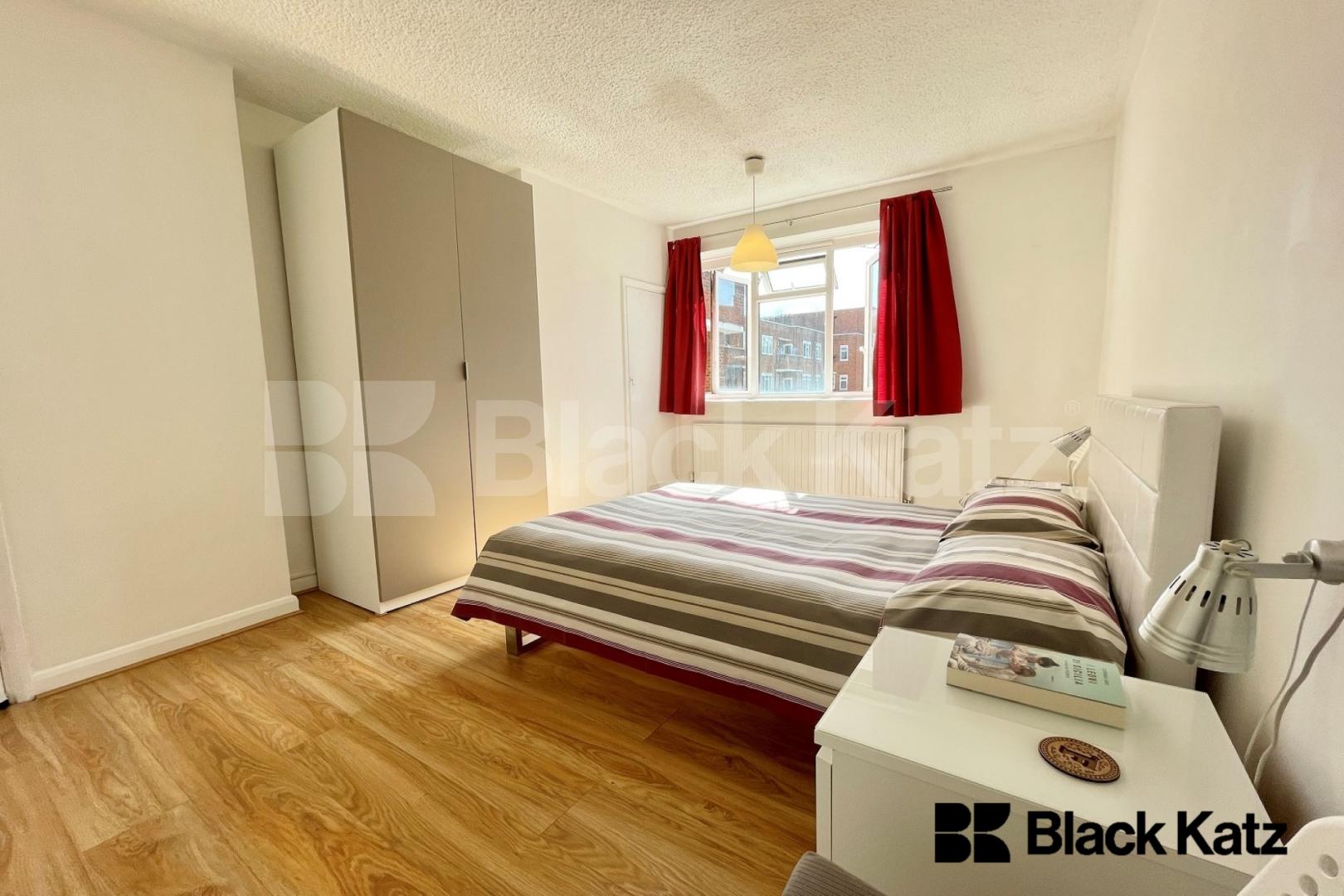 			Under Offer, 3 Bedroom, 1 bath, 1 reception Apartment			 Enid Street, Bermondsey